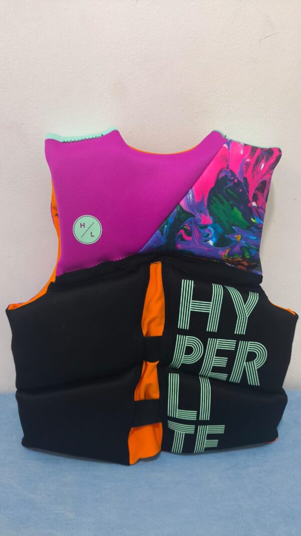 2026/06/1000277808.jpg Chaleco salvavidas para jóvenes es un modelo Hyperlite Indy CGA