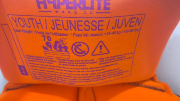 2026/06/1000277810.jpg Chaleco salvavidas para jóvenes es un modelo Hyperlite Indy CGA