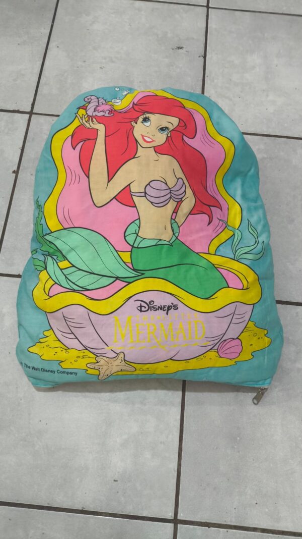 2026/06/1000277940.jpg bolsa de dormir vintage de Ariel de La Sirenita