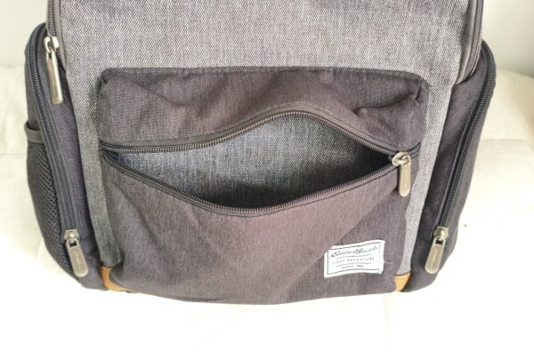 2026/06/1000295245-scaled.jpg Mochila pañalera Eddie Bauer modelo "First Adventure"