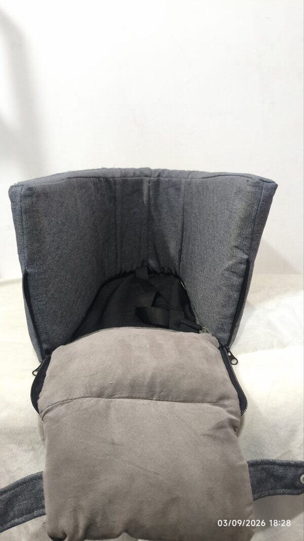 Asiento de Coche para Mascotas para colocar en  reposabrazos.