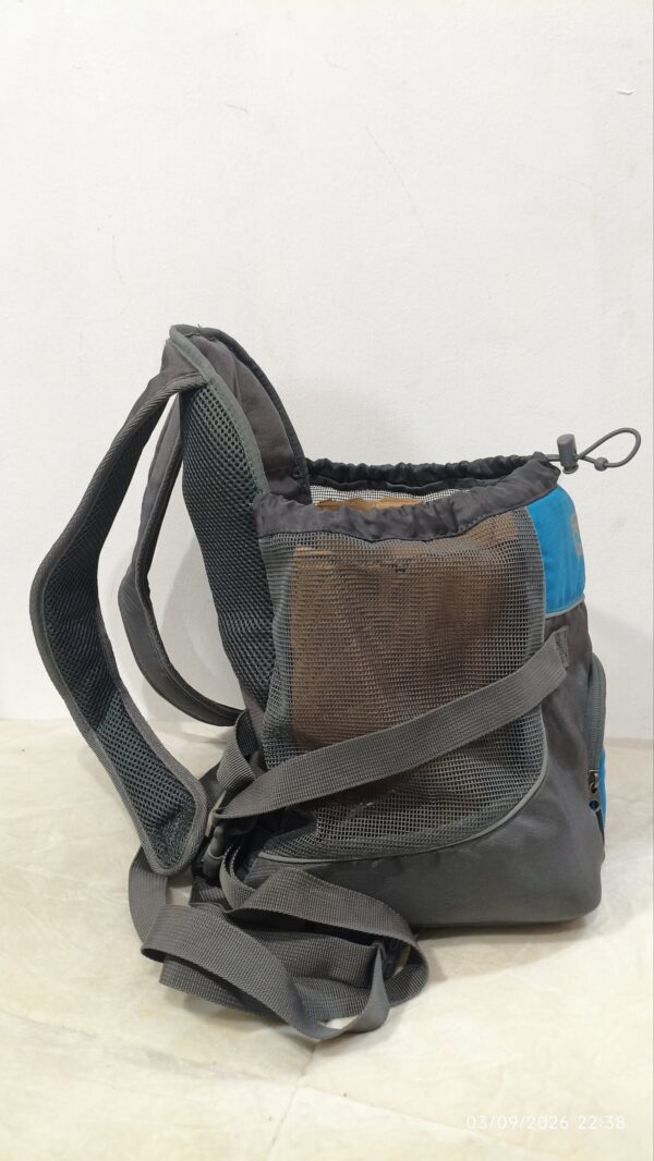 2026/09/1000351572-scaled.jpg Mochila transportadora, porta mascotas de la marca :OUTWARD HOUND