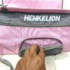 2026/09/1000351695-scaled.jpg Asiento de coche marca: Henkelion para perro gatos pequeño a medianos