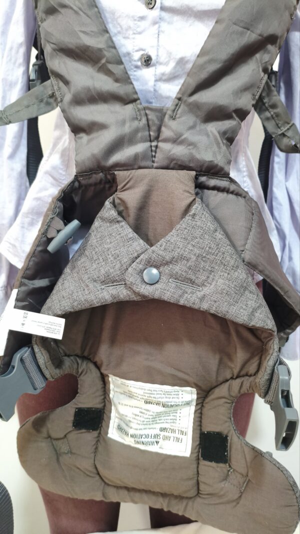 2026/09/1000362391-scaled.jpg Portabebés mochila Canguro ergonómico Infantino Flip 4 en 1