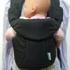 Mochila Portabebés o canguro negro de la marca Evenflo