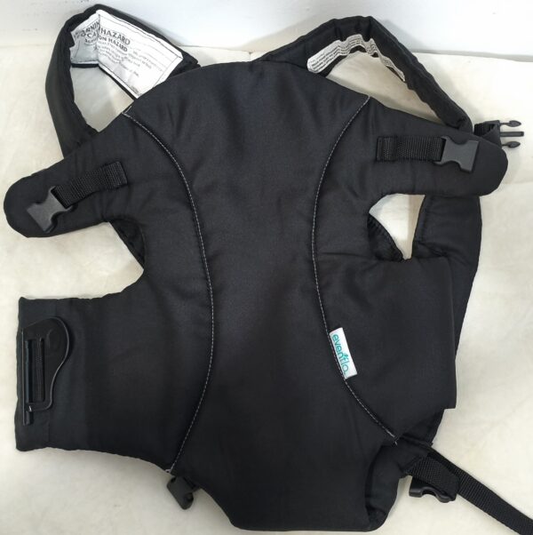 Mochila Portabebés o canguro negro de la marca Evenflo