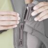 Mochila Portabebés o canguro negro de la marca Evenflo