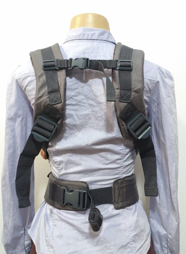 Portabebés Mochila ergonómico Canguro convertible Infantino Flip 4 en 1 COLOR GRIS