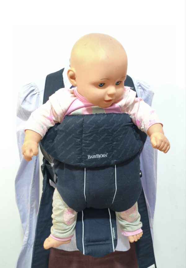 2026/09/1000367611-scaled.jpg Portabebés Mochila Canguro BabyBjörn Original Classic Negro