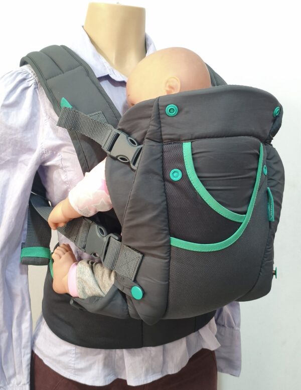 2026/09/1000368380.jpg Portabebés Mochila Canguro ergonómico Infantino Carry On Active en GRIS