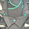 2026/09/1000368383-scaled.jpg Portabebés Mochila Canguro ergonómico Infantino Carry On Active en GRIS