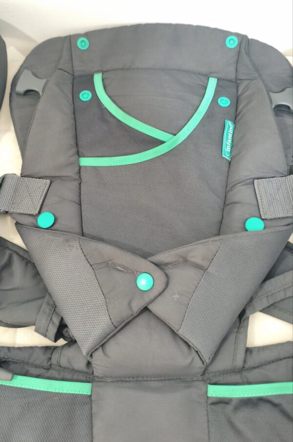 2026/09/1000368383-scaled.jpg Portabebés Mochila Canguro ergonómico Infantino Carry On Active en GRIS
