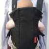 2026/09/1000371232-scaled.jpg Mochila portabebés clásica Infantino Swift en color Negro.