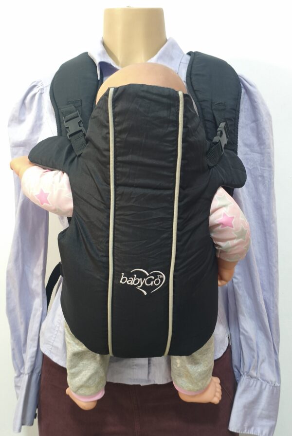 2026/09/1000372692-scaled.jpg Portabebés Mochila Canguro marca: Evenflo BabyGo de estructura blanda Negro.