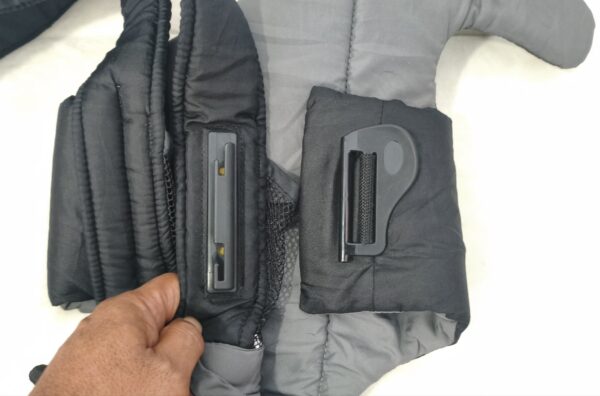2026/09/1000372697-scaled.jpg Portabebés Mochila Canguro marca: Evenflo BabyGo de estructura blanda Negro.