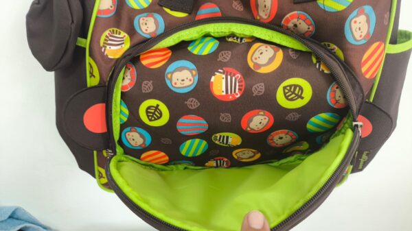 una pañalera de la marca Baby Boom