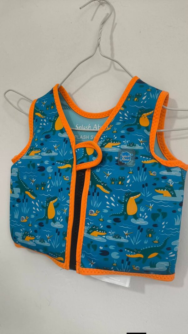 2026/09/83633130-4419-4de0-b171-da463f517d82-1_all_54128.jpg Chaleco salvavidas flotador de natación infantil Marca: Splash About Go, Splash Swim Vest con diseño "Croc Creek" en tono azul