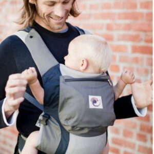 Portabebés mochila porta bebé canguro marca: ERGOBABY Performance, Diseño ligero y transpirable