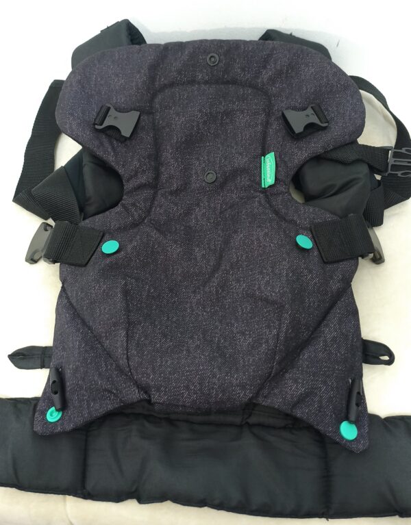Portabebés Mochila convertible Canguro Infantino Flip 4 en 1 NEGRO/MEZCLILLA