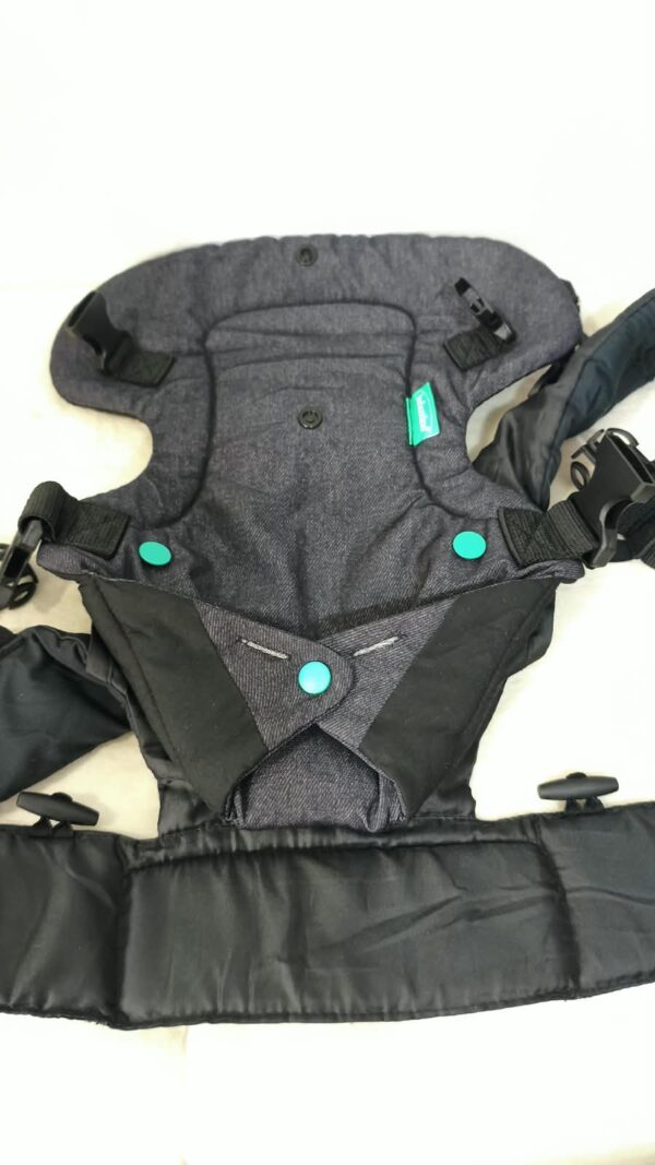 Portabebés Mochila convertible Canguro Infantino Flip 4 en 1 NEGRO/MEZCLILLA