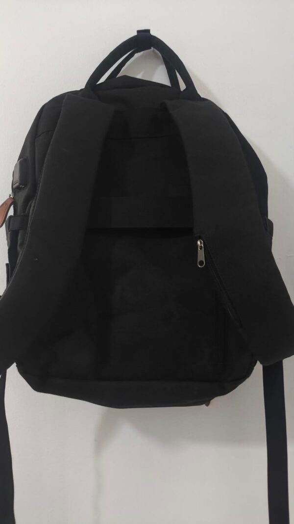 mochila y pañalera  portátil y almuerzo de Matein