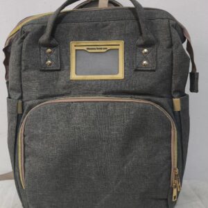 2026/10/1000786633.jpg mochila pañalera multifuncional de color gris melange con detalles dorados y cambiador portatil