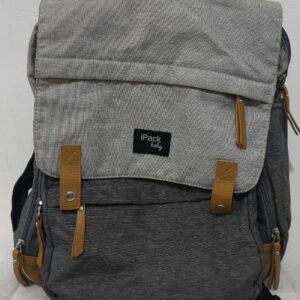 2026/10/1000786765.jpg mochila pañalera gris con detalles en tono marrón y el logotipo de la marca iPack Baby