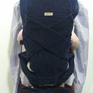 2026/10/1000787125.jpg Mochila portabebés canguro de tela de pana azul tipo Corduroy de la marca WILKINET.